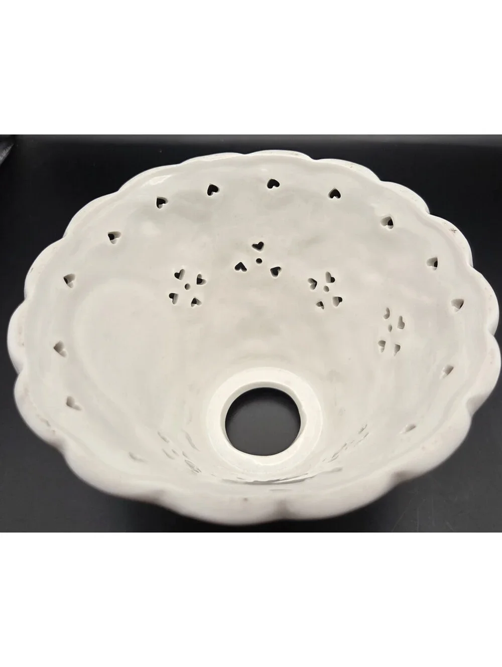 Porcelain Floral Accent Lamp White Applied Roses/Hearts Lattice Shade Night VTG